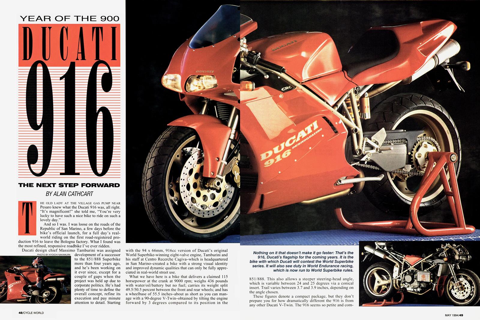 Magazine sur la Ducati 916 vue de côté