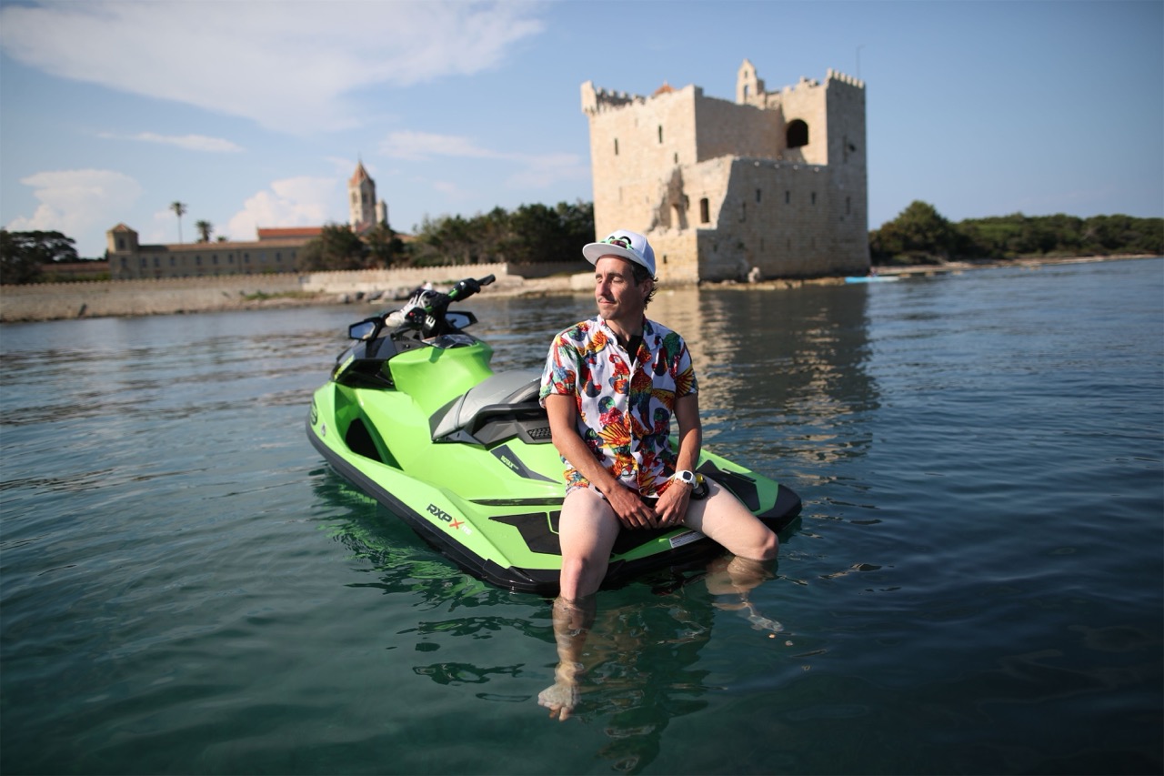 Guillaume sur un Sea-Doo RXP-X 300