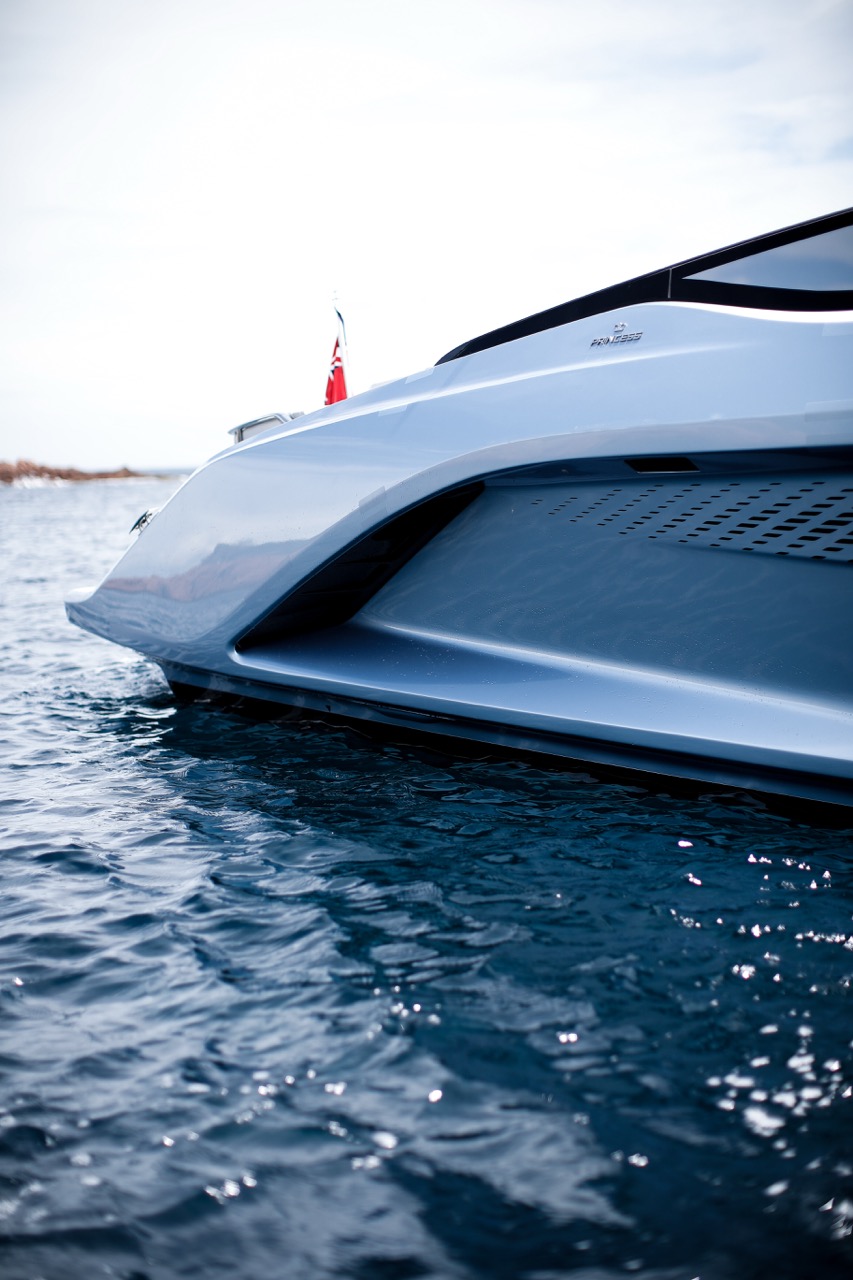 Princess R35 qui navigue