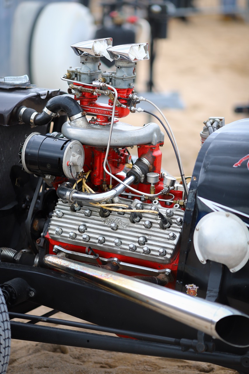 Moteur voiture atypique