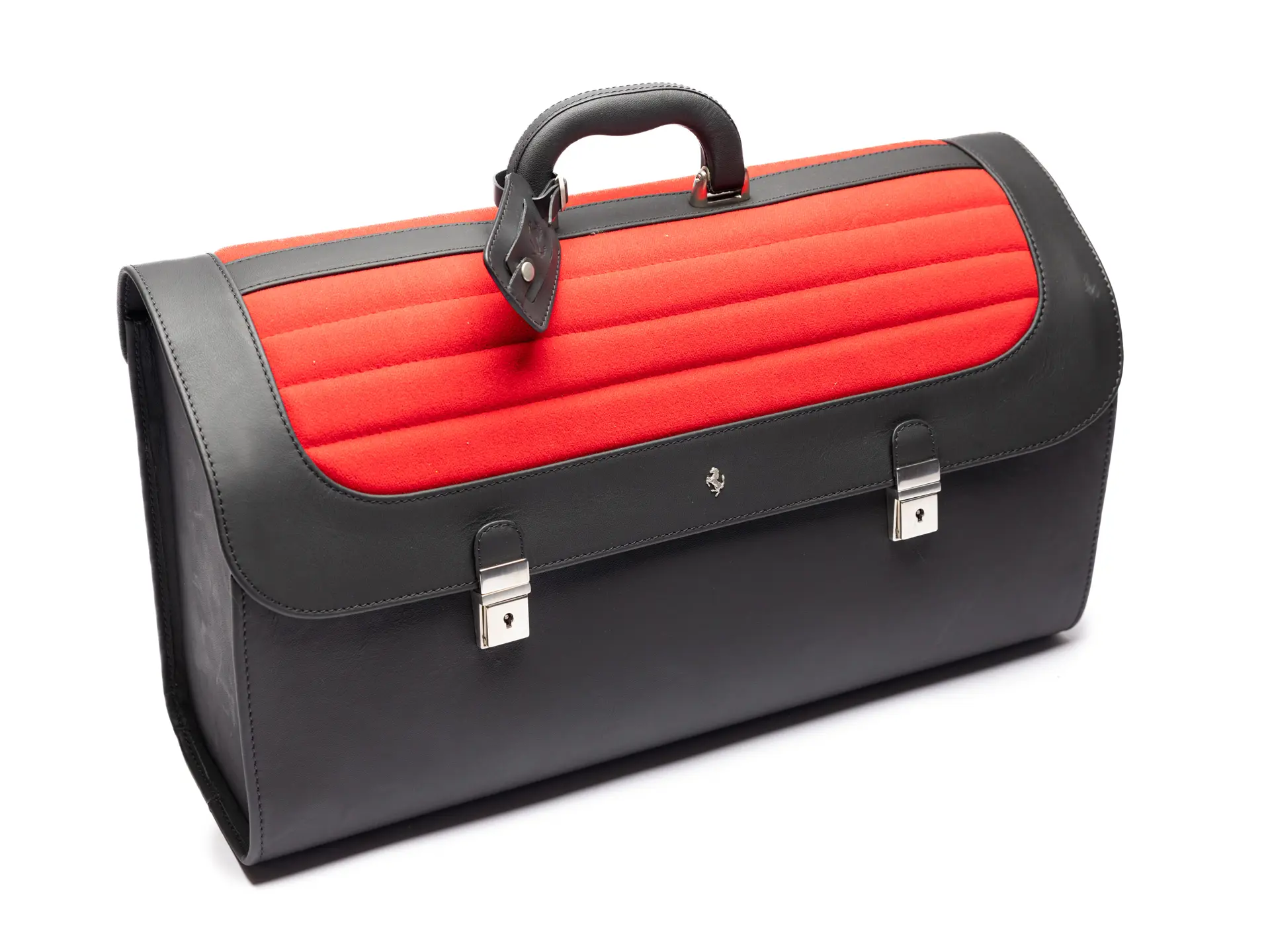 Bagage Ferrari F50 noir avec insert rouge et emblème Ferrari.