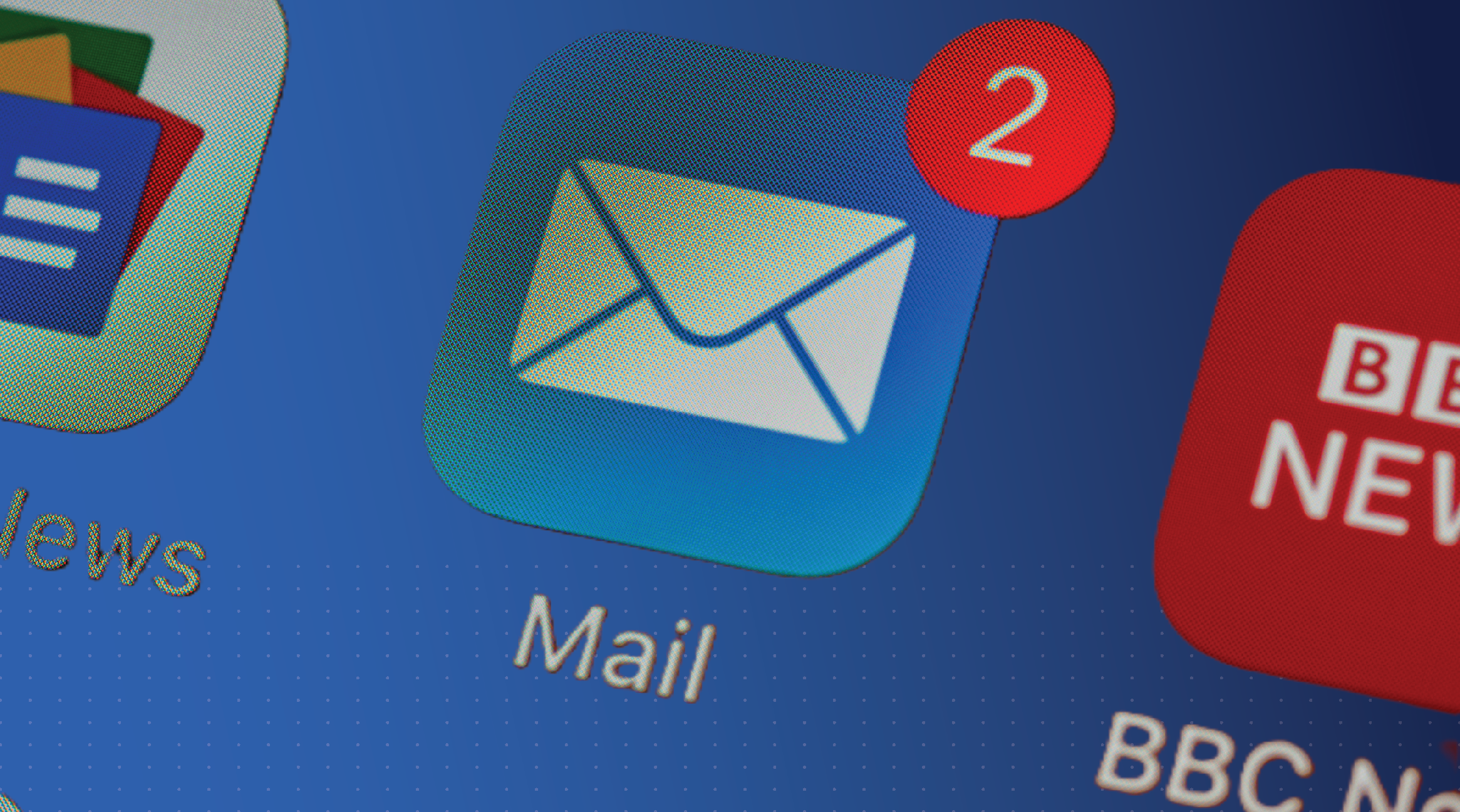 Email app icon with unread messages representing cold outreach to venture capitalists and the importance of concise, tailored investor emails