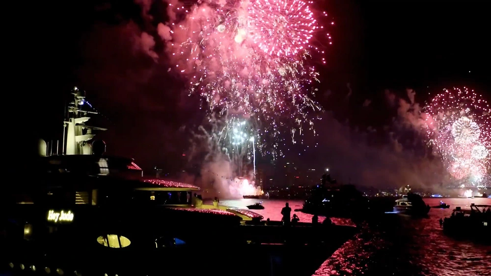 The Best NYE On A Boat Ticket Options for 2025/26