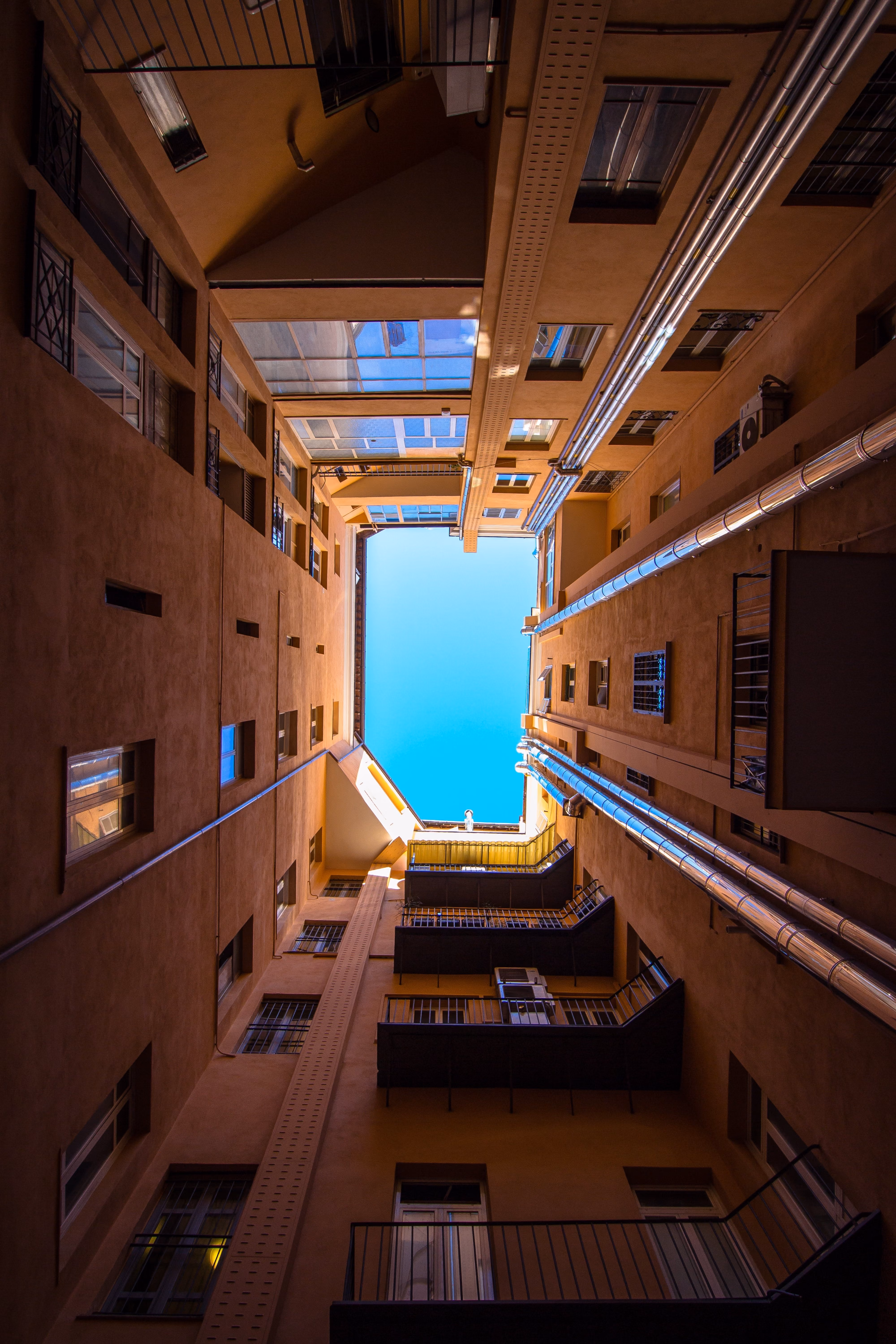 edificio de viviendas representando el seguro de comunidad