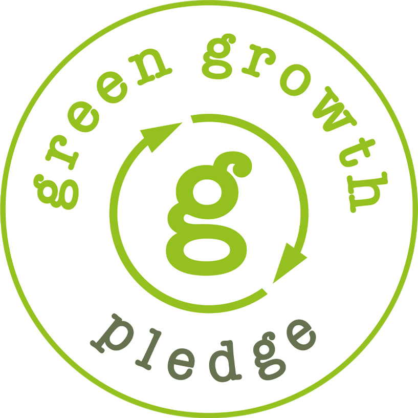 Green growth logo English