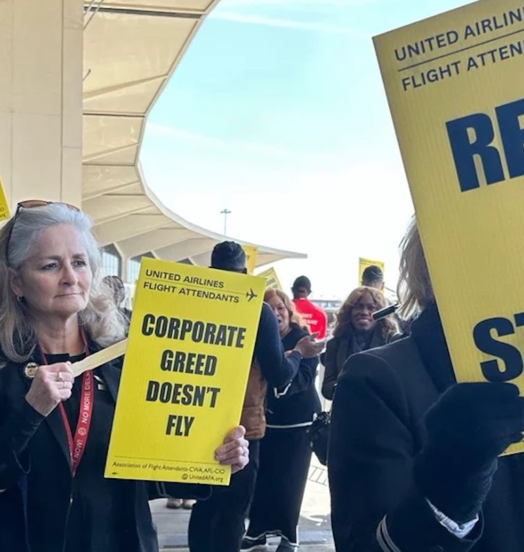 United Airlines Flight Attendants Reject Contract Offering Immediate 26%+ Pay Raise
