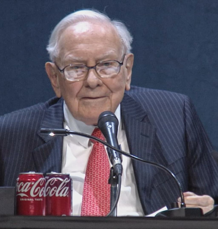 Berkshire Hathaway Reports 4% Dip in Q2 Operating Earnings Amid Tariff Headwinds