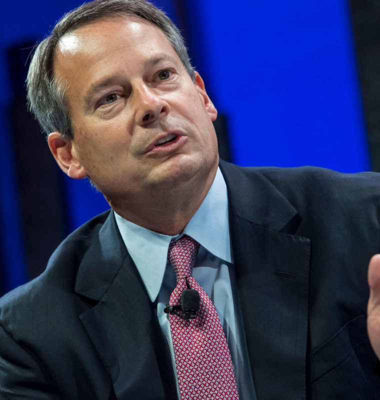 Executives Sell Millions in Stock at United Airlines, Charles Schwab, NXP Semiconductors, and More