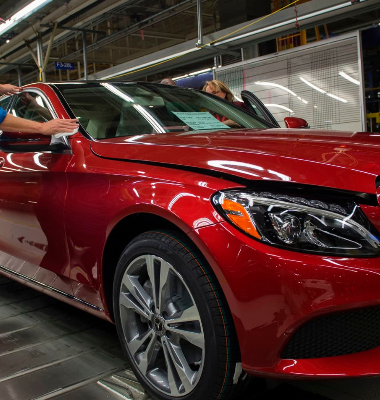 Nissan Shares Slide Over 6% as Mercedes-Benz Announces Exit from Stake