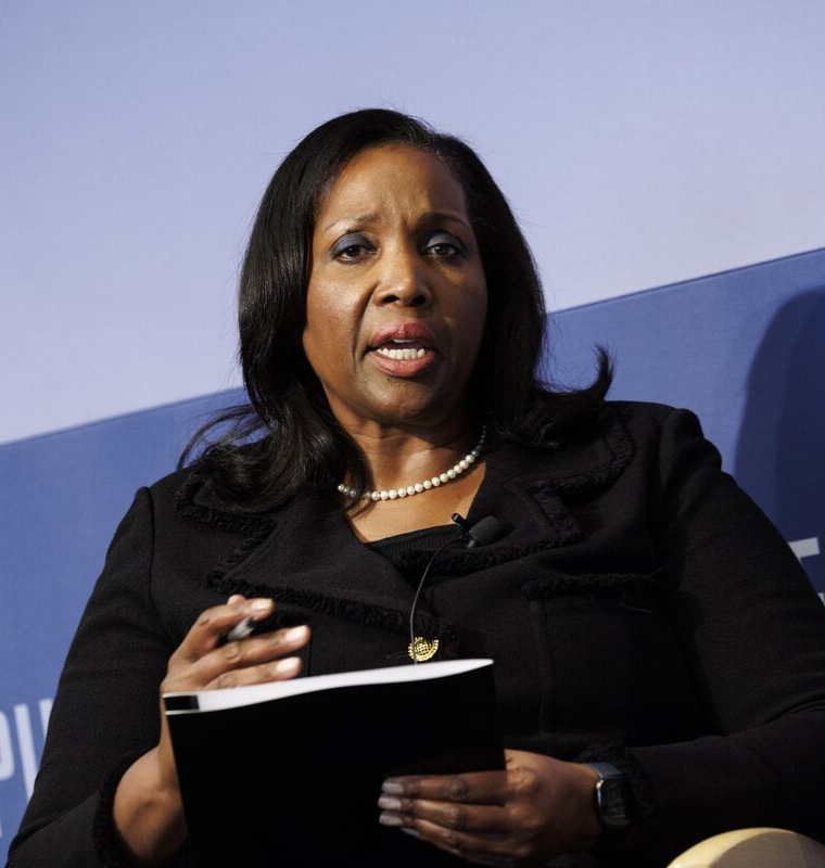 Fed Governor Lisa Cook to Challenge Trump’s Dismissal in Court