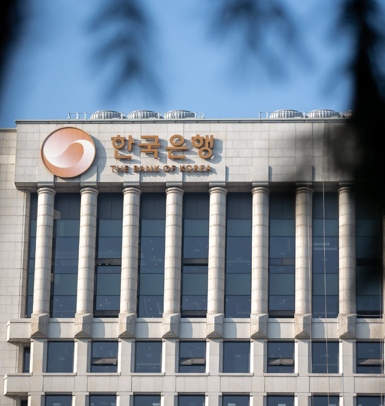 Bank of Korea Holds Interest Rates Steady as Housing Market Risks Loom