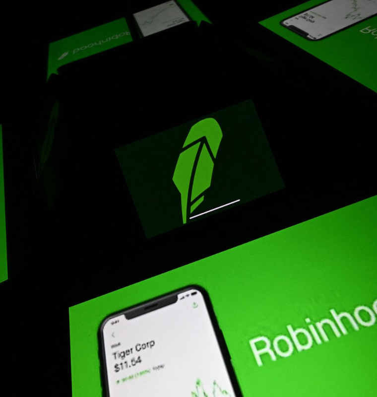 AppLovin and Robinhood Set to Join S&P 500 in Major Index Shake-Up