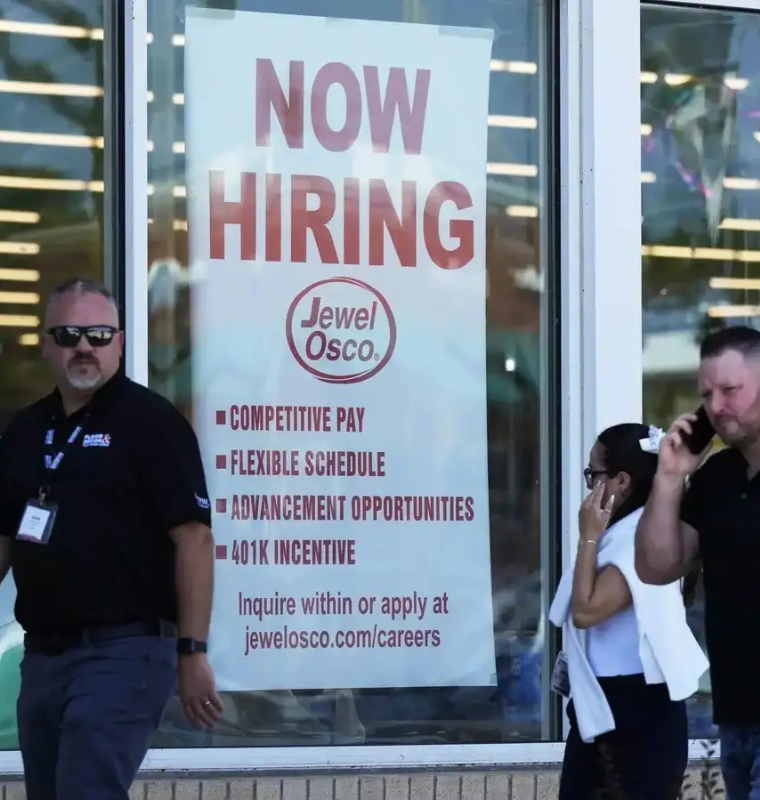 U.S. Job Growth Slows Sharply in August as Payrolls Miss Expectations
