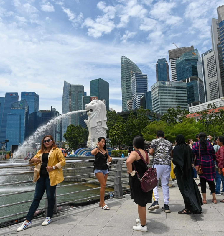 Wealthy Chinese Flee Singapore as Regulatory Net Tightens