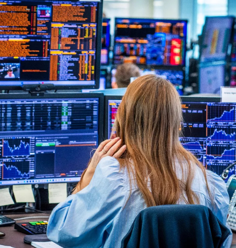 European Markets Waver as Investors Await Breakthrough in U.S.-China Trade Talks