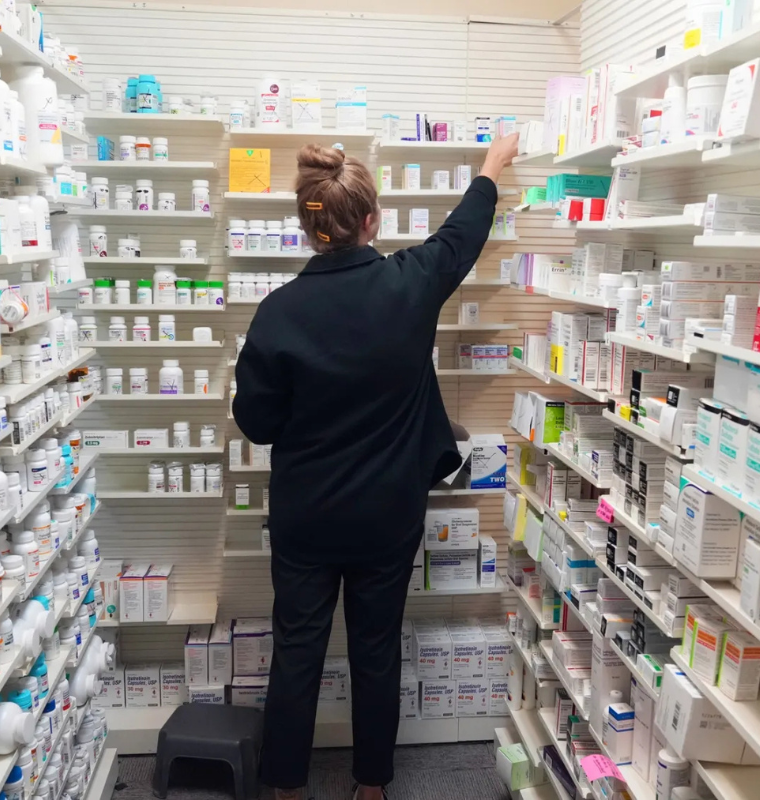 European Healthcare Stocks Edge Higher Despite Trump’s 100% Tariff on U.S. Medicine Imports