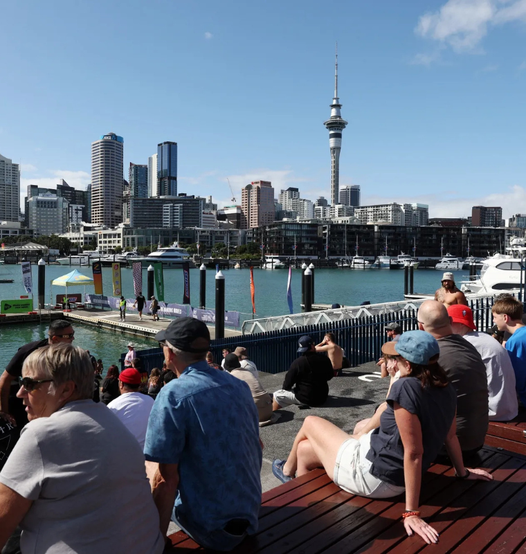 New Zealand Stuns Markets with Major Rate Cut to Spur Growth Amid Economic Weakness