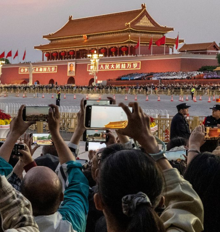 China’s Golden Week Travel Surge Conceals Fierce Price Wars in Tourism Industry