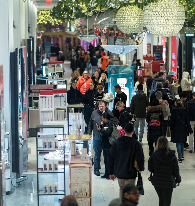 American Shoppers Brace for Tough Holidays Amid Inflation and Economic Anxiety