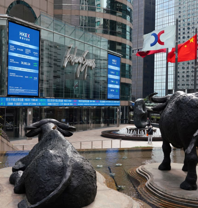 Asia-Pacific Markets Climb Despite Wall Street Slump Amid Renewed U.S.-China Trade Tensions
