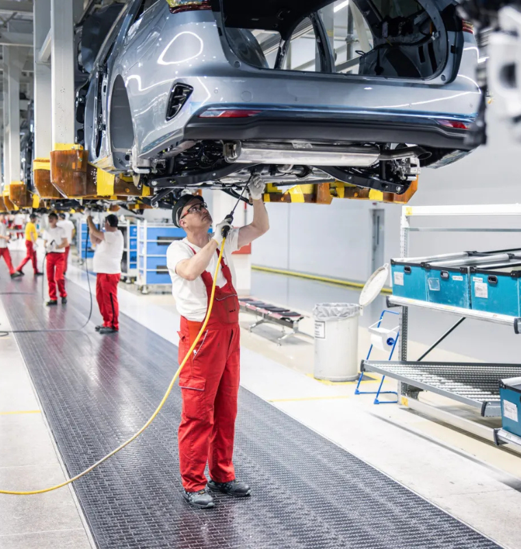 Slovakia’s Status as “Europe’s Detroit” Fades Amid Automotive Industry Fallout