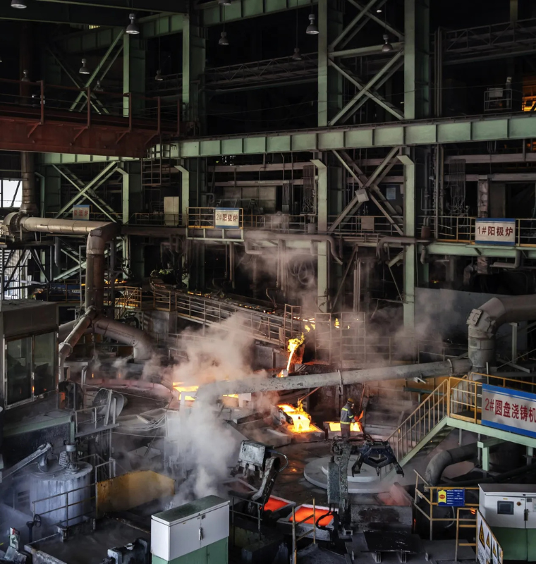 China’s Manufacturing Contraction Deepens to Six-Month Low as Factory Activity Falters in October