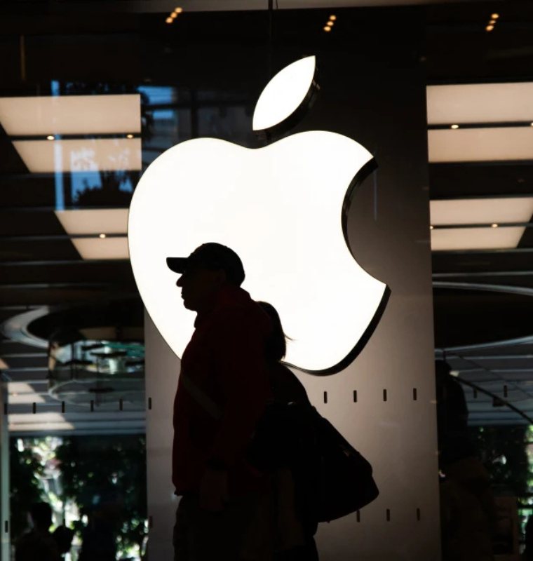 Apple’s Quiet AI Strategy: Why It’s Spending Billions Less Than Rivals on Artificial Intelligence Infrastructure