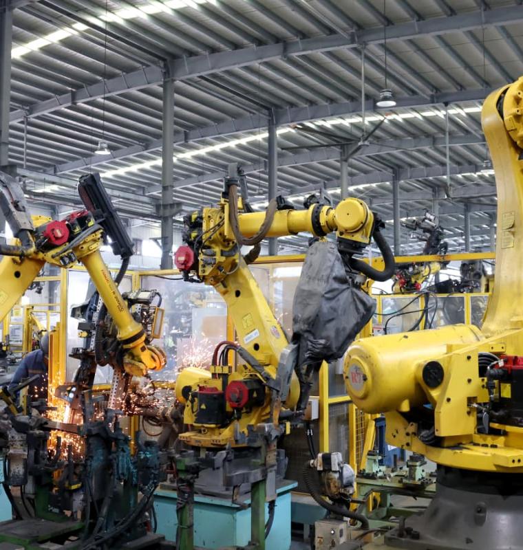 China’s Factory Growth Cools in October as Export Orders Drop Sharply