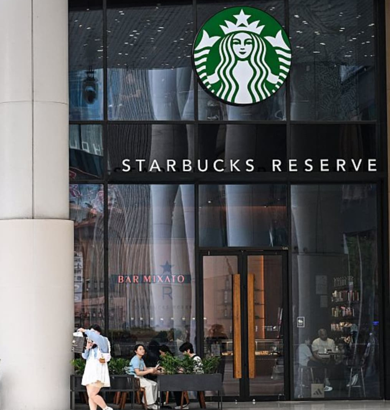 Western Fast-Food Giants Turn to Chinese Private Equity for Growth and Survival