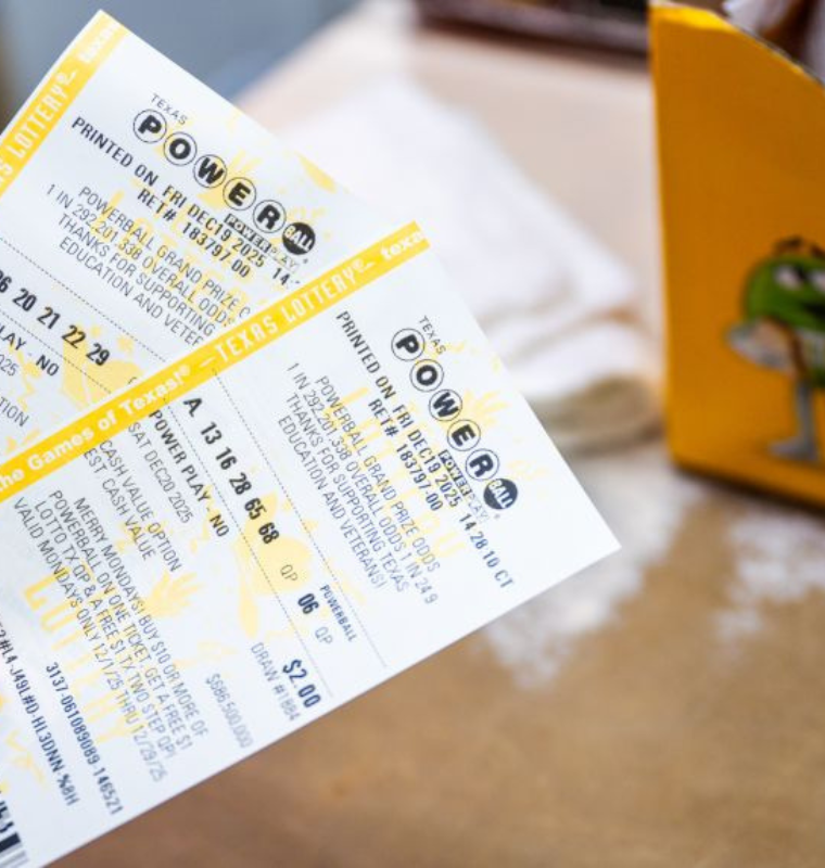 Powerball Prize Climbs to $1.7 Billion Ahead of Christmas Eve Drawing