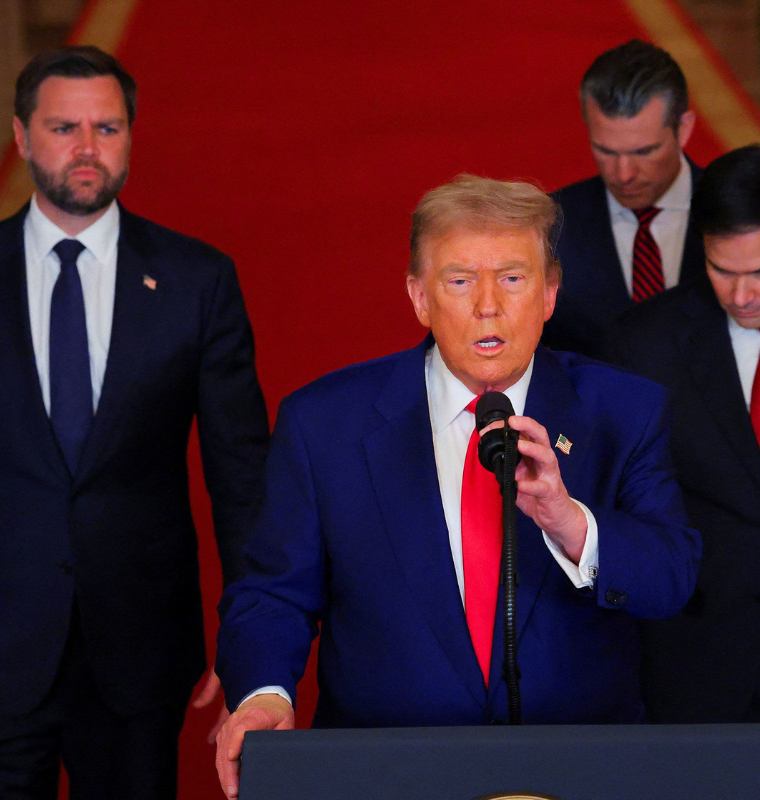 Trump Signals Readiness for Force Against Iran While Urging Renewed Nuclear Talks