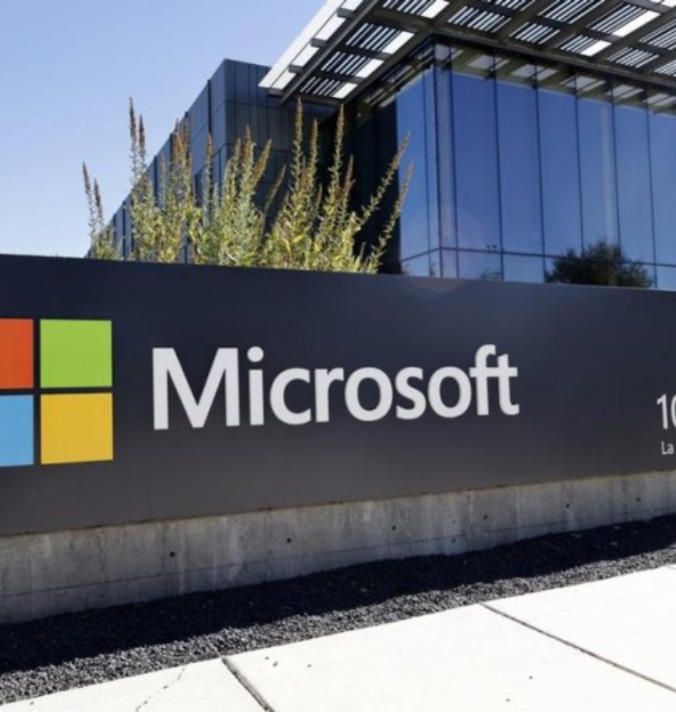 Microsoft Scrambles to Restore Outlook After Widespread Email Disruptions