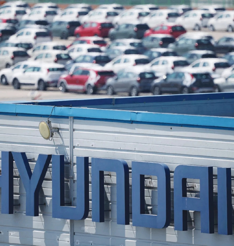 Hyundai Shares Slide After Trump Signals 25% Tariffs on South Korean Cars and Pharmaceuticals