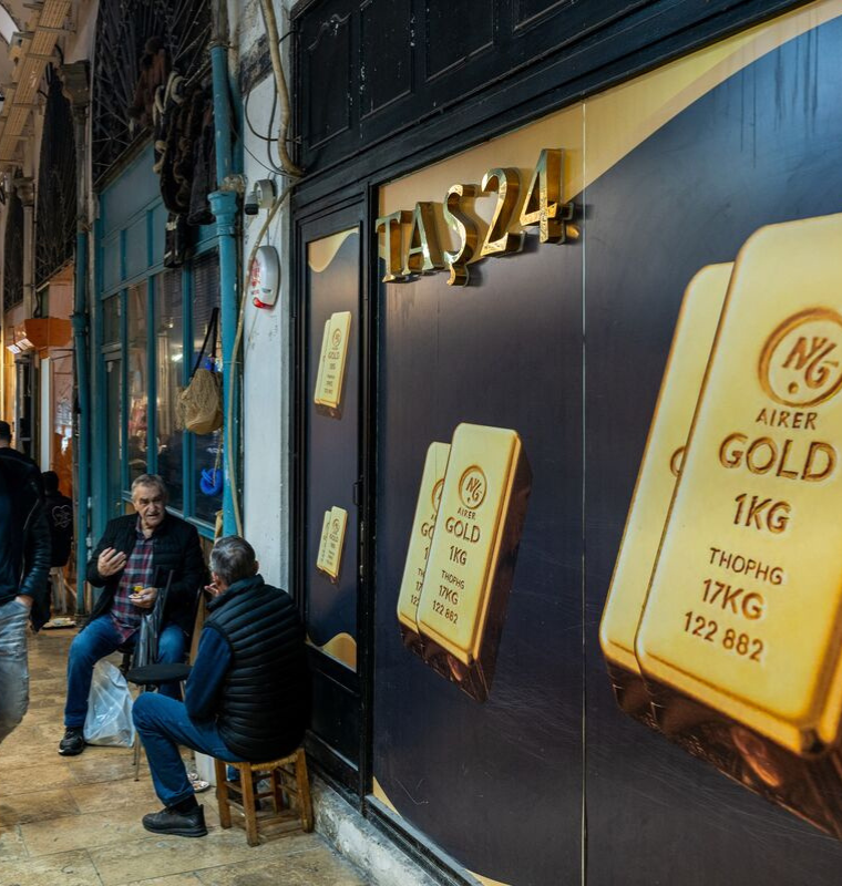 Gold Pulls Back After Explosive Rally as Asia-Pacific Stocks Trade Mixed and Investors Eye Fed Decision