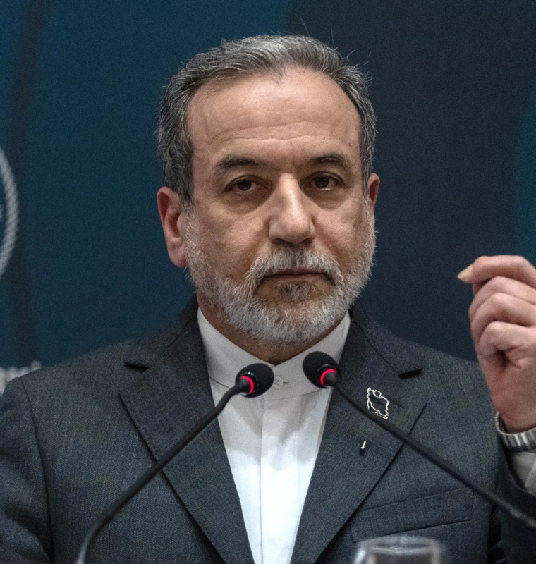 U.S. Urges Americans to Exit Iran as Washington and Tehran Prepare for Critical Oman Talks