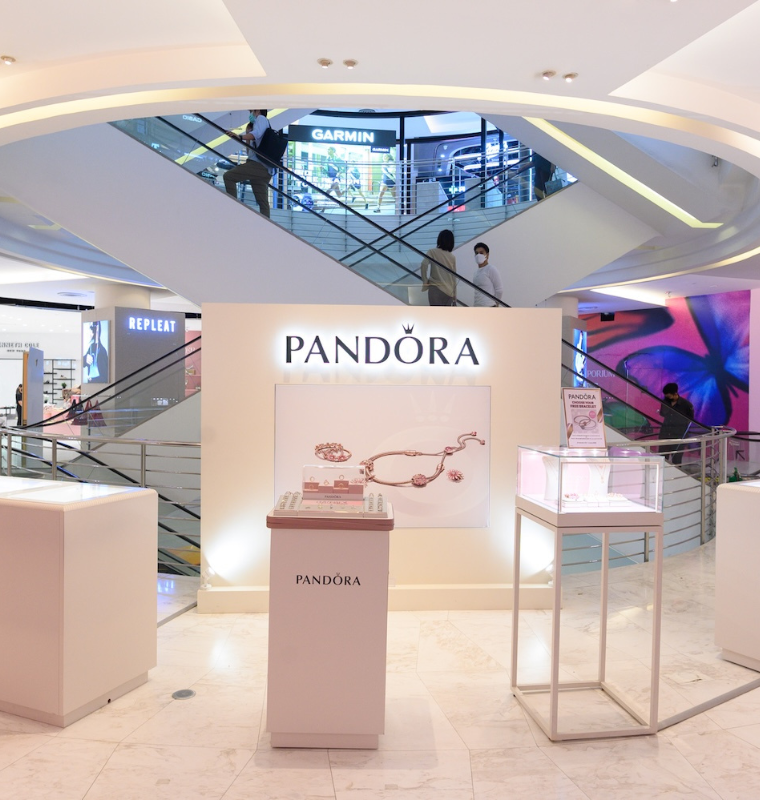 Pandora Surges as Jewelry Giant Moves to Cut Silver Dependence and Protect Margins
