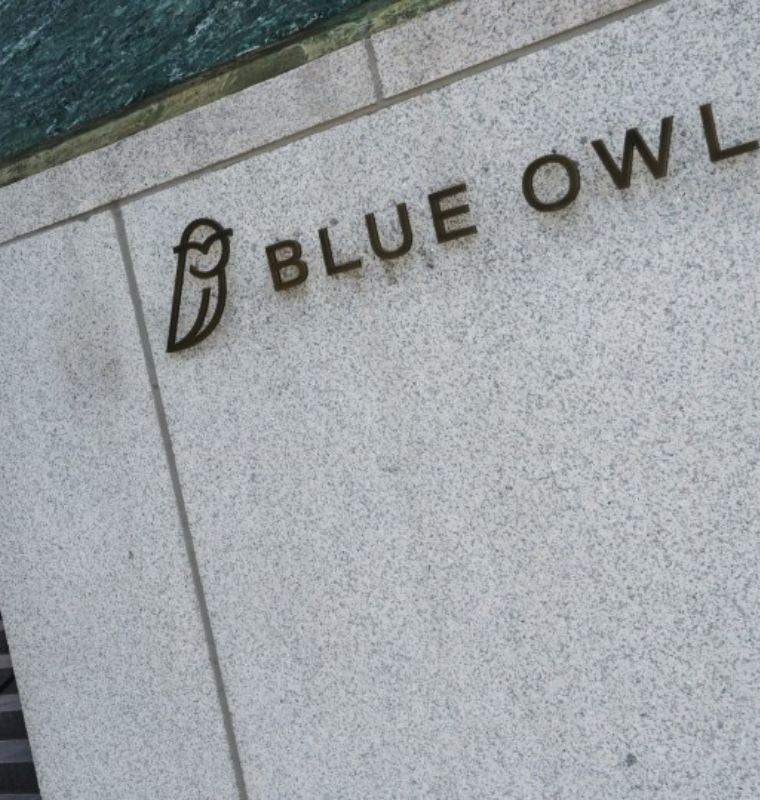 Blue Owl Loan Sale Sparks Fresh Anxiety Across Private Credit Markets