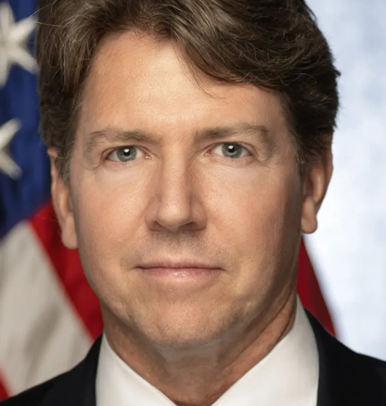 New Chief Takes Helm of World’s Biggest Energy Financing Office