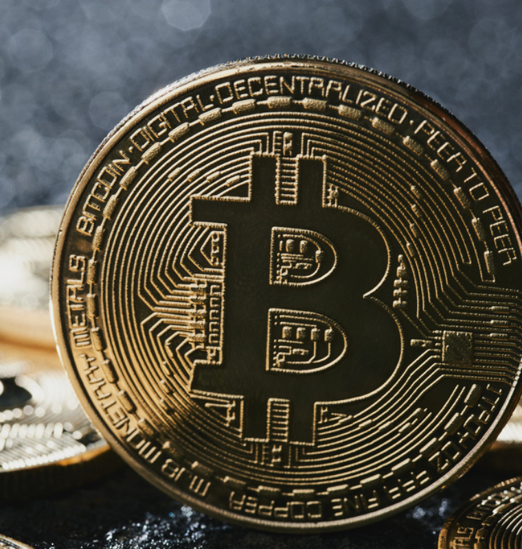 Bitcoin Slips Below $63,000 as Global Risk Sentiment Turns Cautious