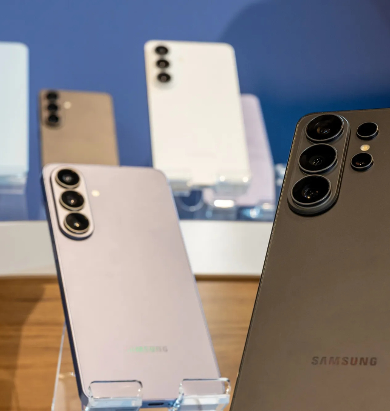 Samsung Unveils Galaxy S26 Lineup as Memory Shortages Reshape Smartphone Economics