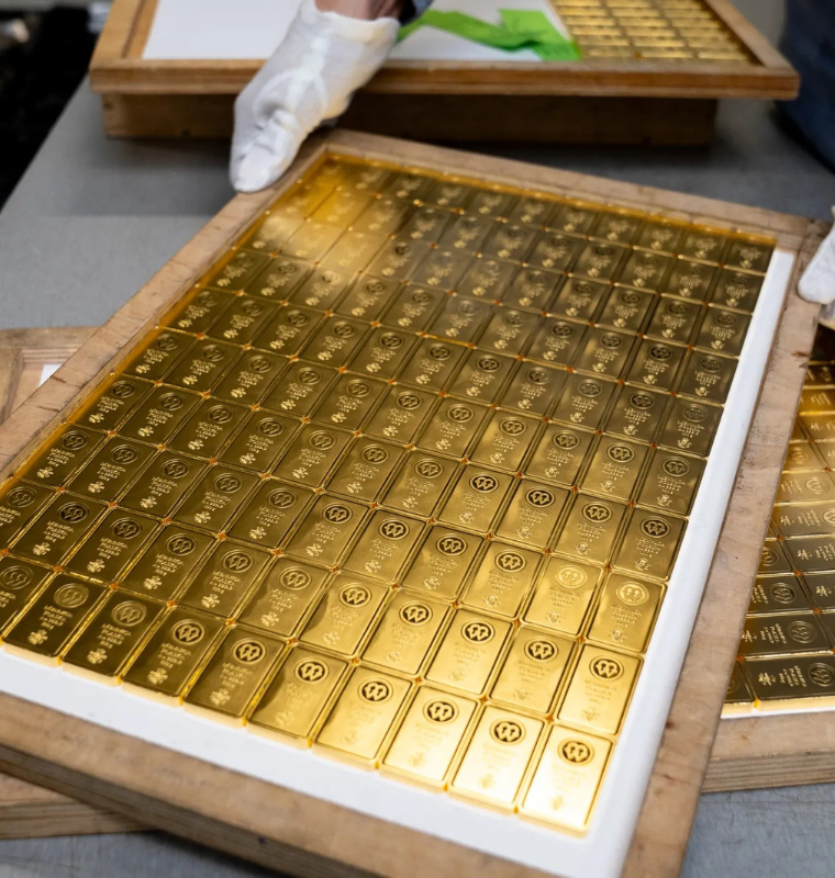 Gold Surges as Middle East Conflict Shakes Markets