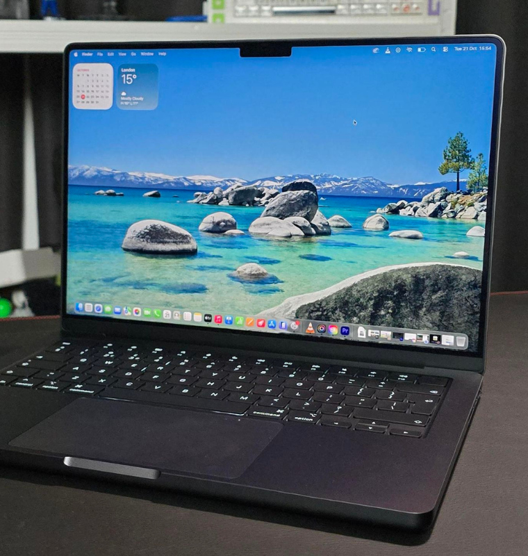 Apple Boosts MacBook Pricing With M5 Launch, Signaling Aggressive Shift Toward On-Device AI