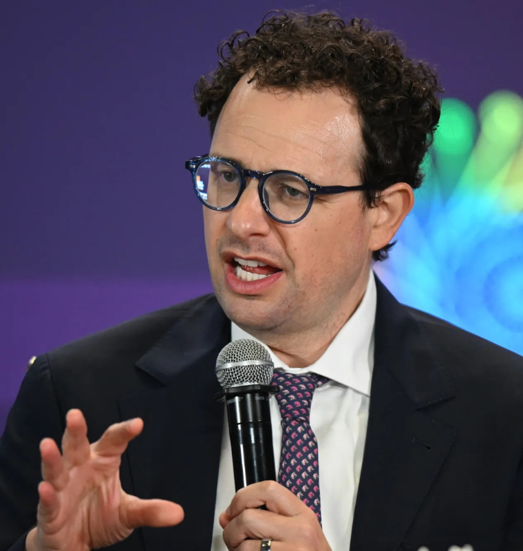 Anthropic CEO Vows Legal Fight After U.S. Government Labels AI Startup a Supply Chain Risk