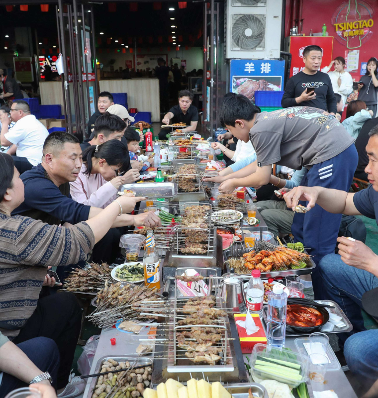 China’s Emotional Economy Surges as Consumers Spend for Joy Over Necessity