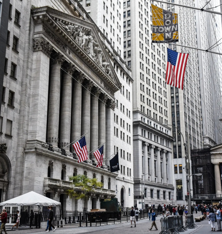 Wall Street Raises Recession Warnings as U.S. Economy Shows Strains