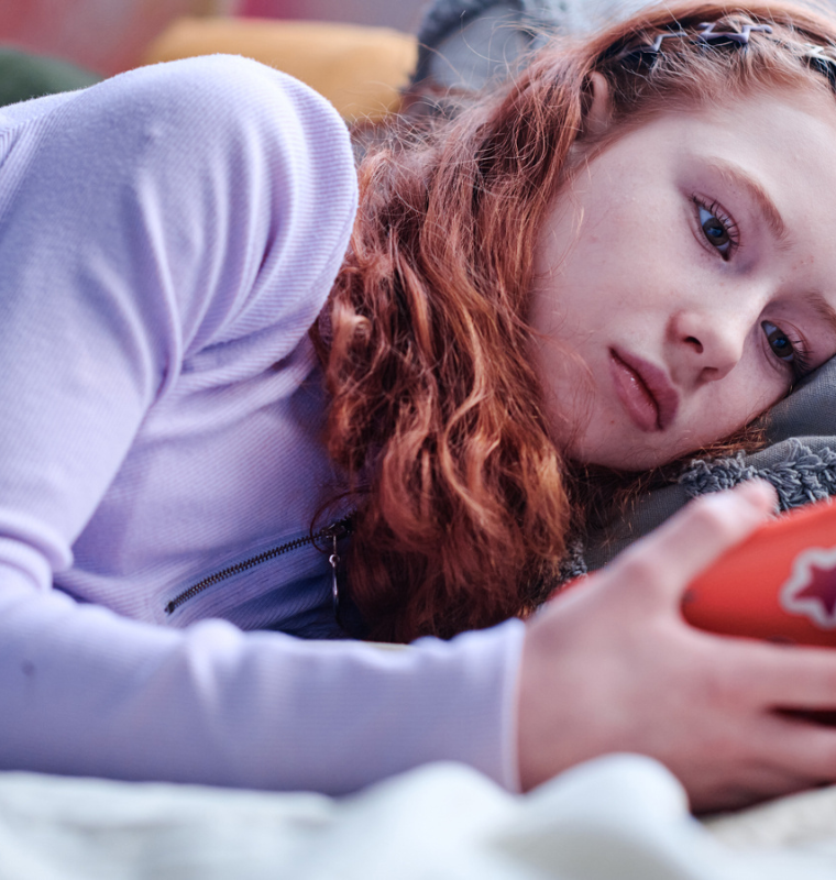 UK Launches Teen Social Media Trial to Test Usage Limits