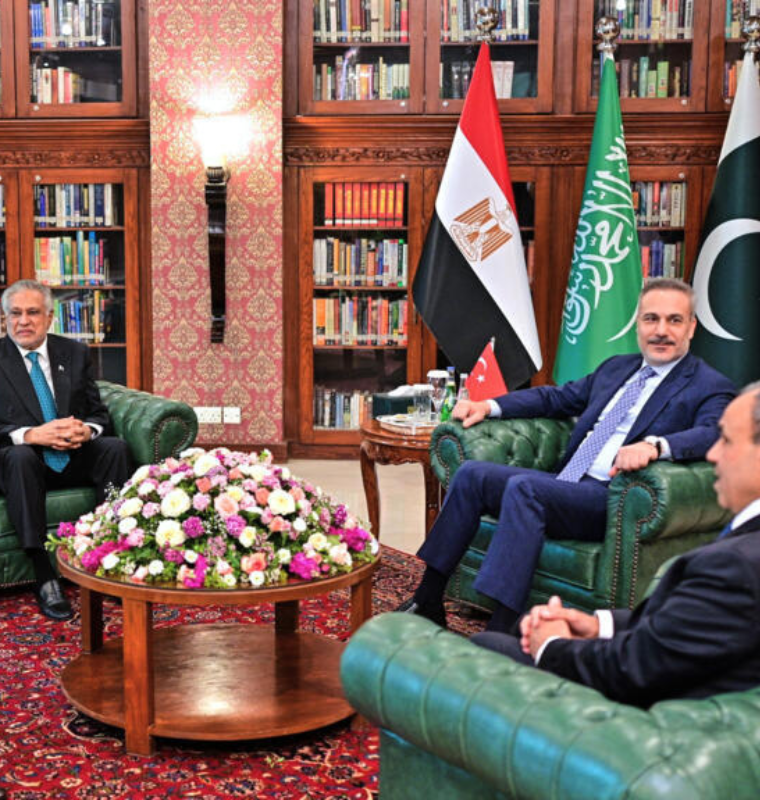 Pakistan Positions Itself as Mediator in U.S.-Iran Talks as Conflict Risks Ground War Escalation