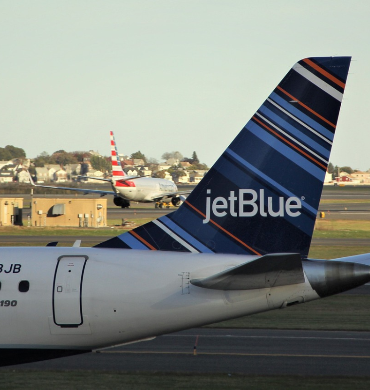 JetBlue Increases Checked Bag Fees as Fuel Costs Surge Amid Middle East Tensions