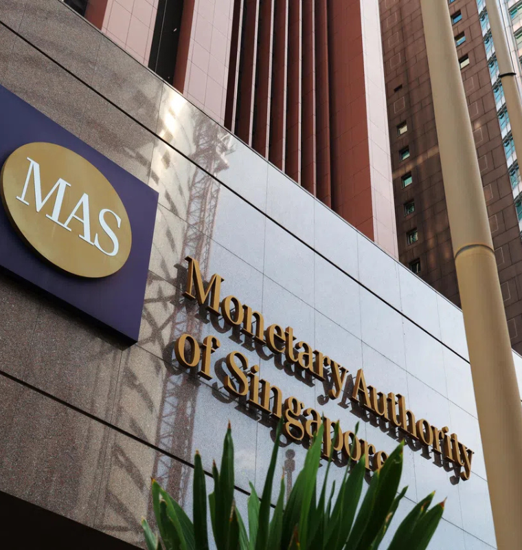 Singapore Tightens Monetary Policy as Rising Energy Costs Threaten Inflation Stability