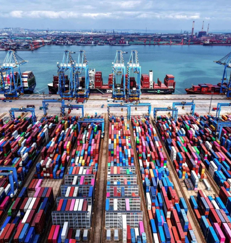 China’s Trade Momentum Stumbles as Export Growth Misses Forecasts and Imports Surge Sharply